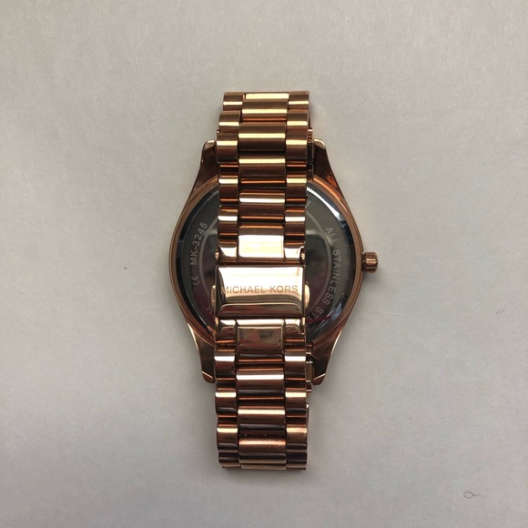 Michael Kors Rose Gold Watch - Picture 4 of 7